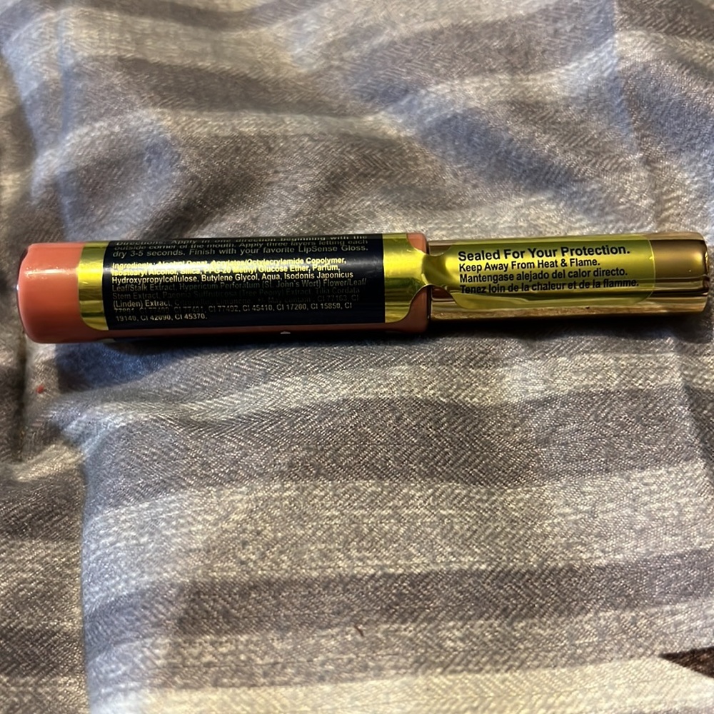 Bombshell Lipsense - Picture 2 of 3